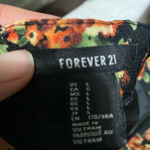 Apron style dress, Forever 21 - Picture 5 of 5